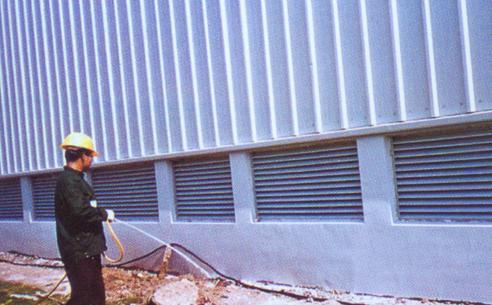 工厂防白蚁处理进行中